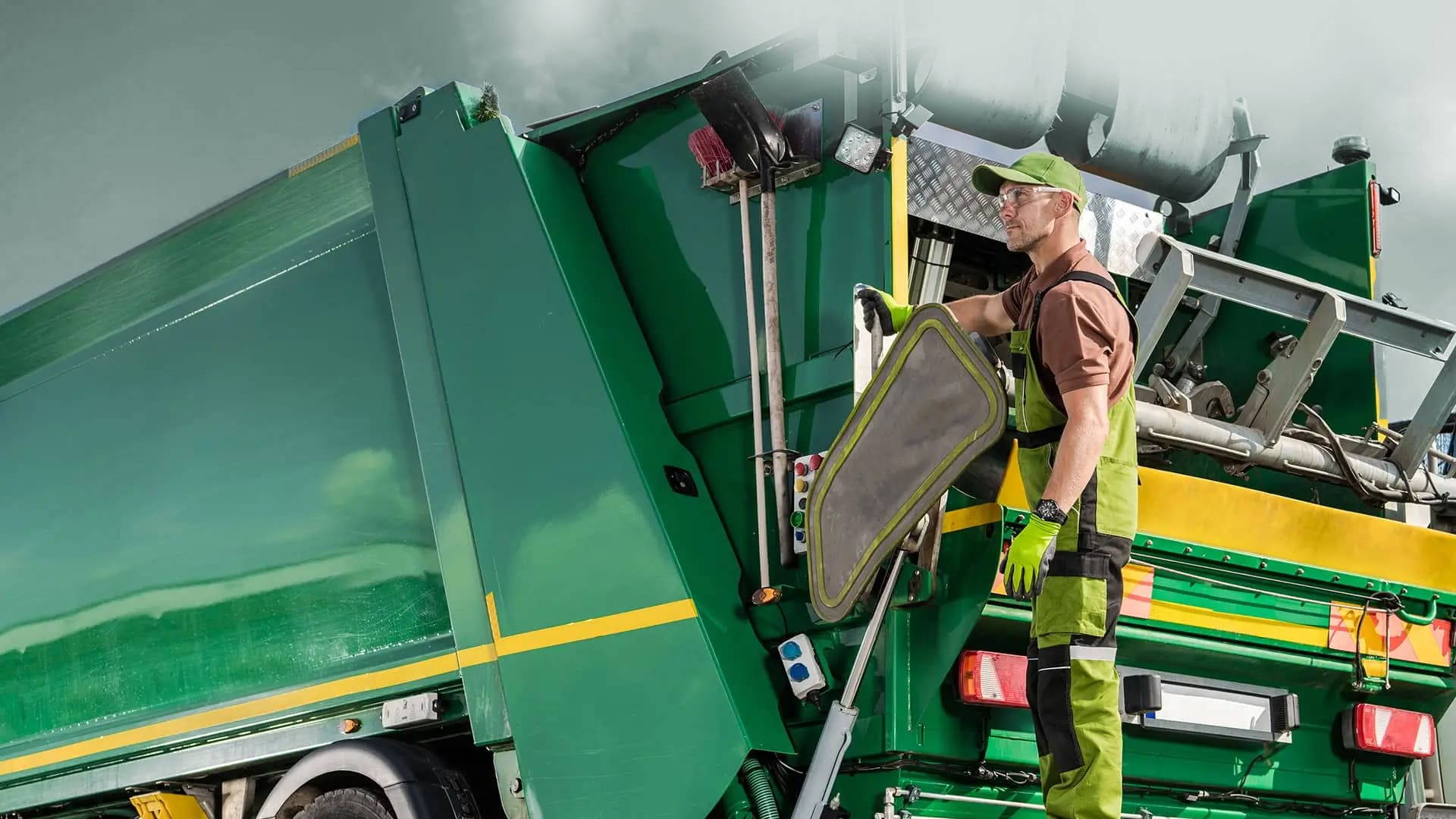 Waste and Disposal WordPress Theme for home-4 slider Professional waste disposal team with service truck ready for pickup
